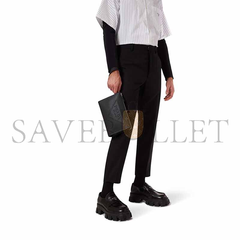 PRADA EMBOSSED LOGO POUCH IN SAFFIANO-LEATHER 2VF039 (25*17*5cm) 